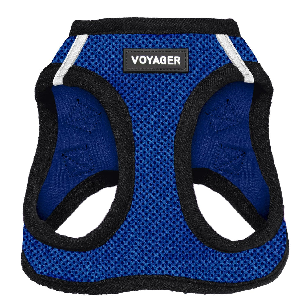 Best Pet Supplies Voyager harness front view highlights secure step-in design for walks