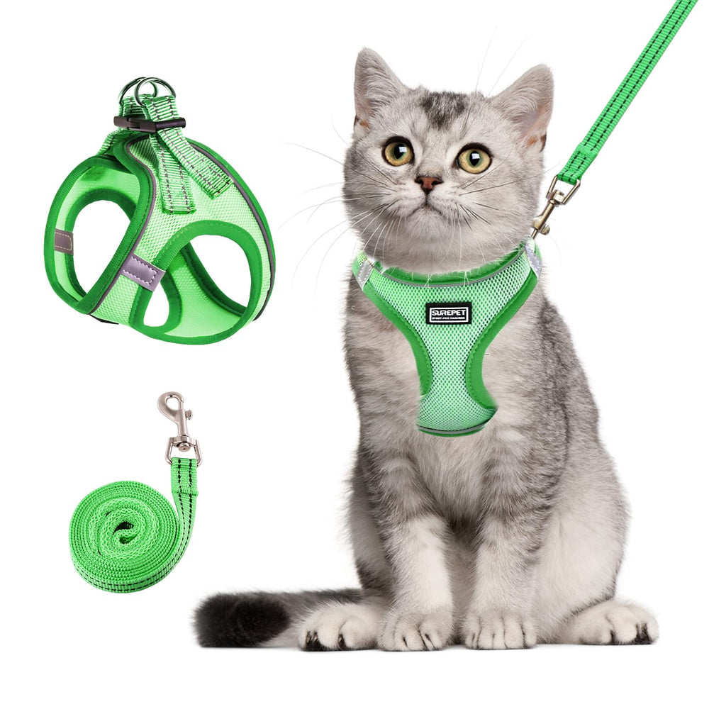 BETMAYPET cat harness with breathable mesh for cool outdoor adventures.