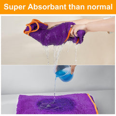 Bienbee bathrobe uses ultra-absorbent fabric to reduce damp hair.