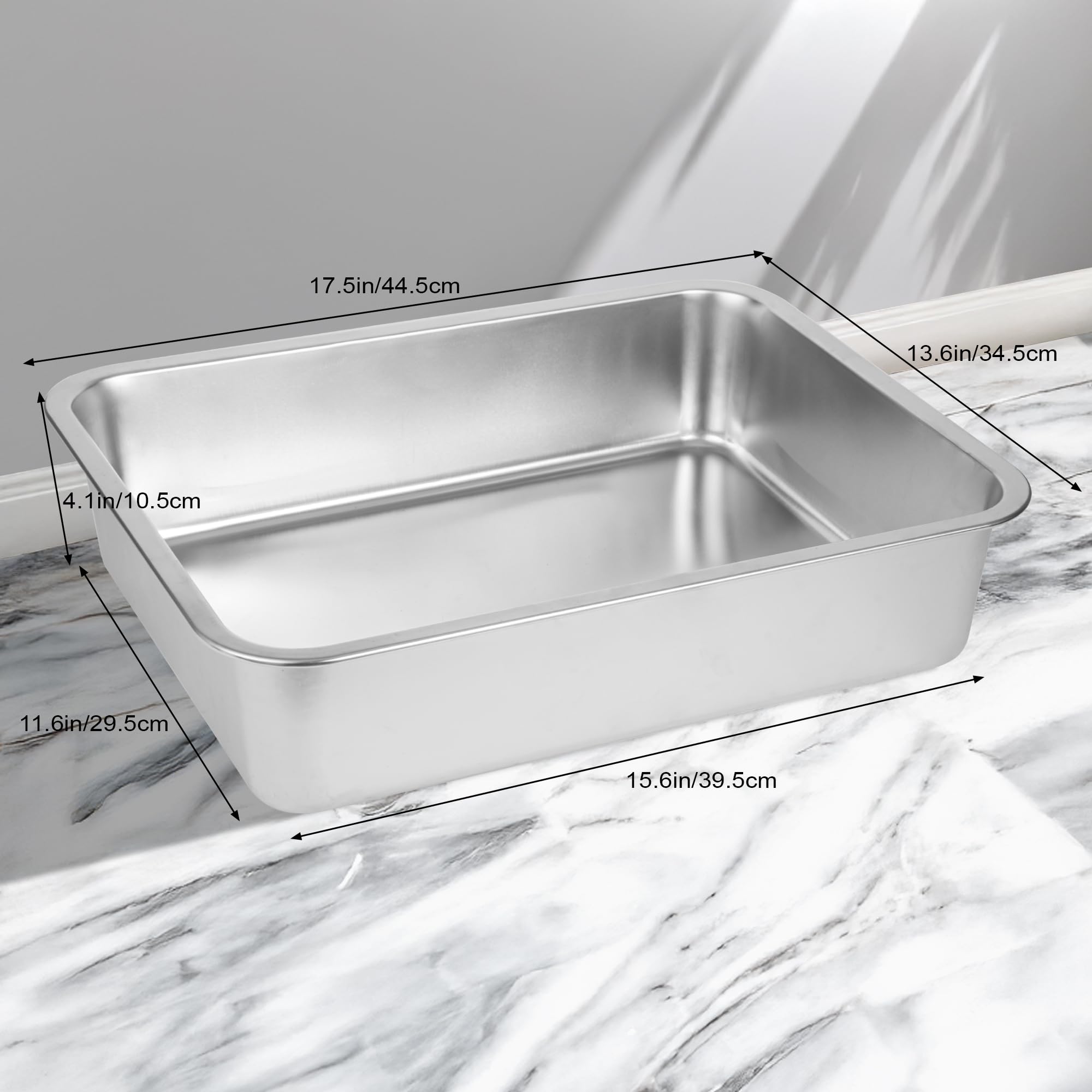 BierBear stainless steel litter box top-view highlighting easy cleaning access.