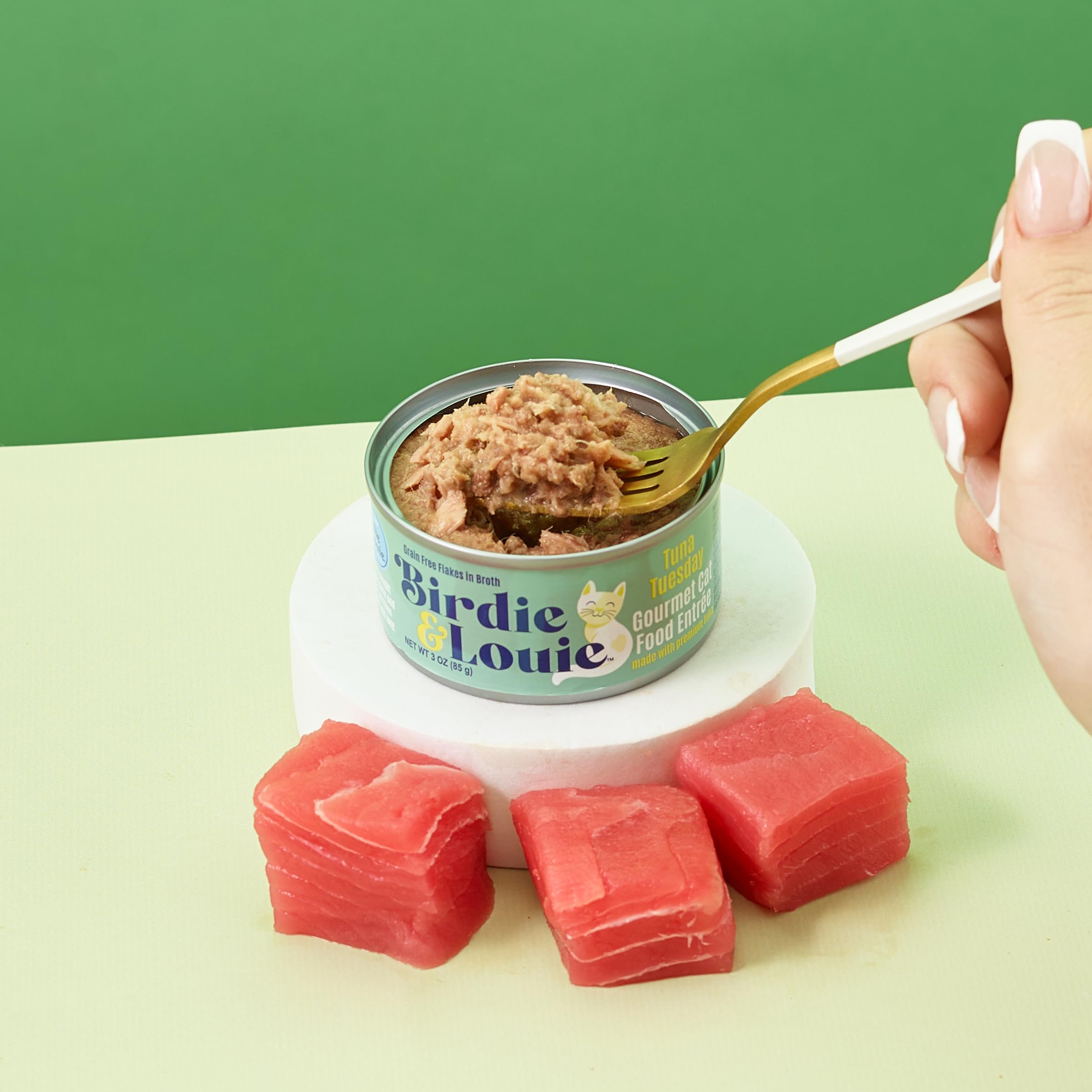 Birdie and Louie 3 oz cans image: ideal portion control for meals.