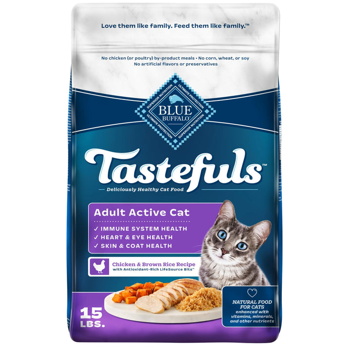 Blue Buffalo Tastefuls active dry cat food bag supports daily energy for cats.
