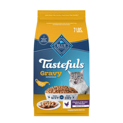Blue Buffalo Tastefuls Gravy Experience dry kibble for adult cats with crunchy texture