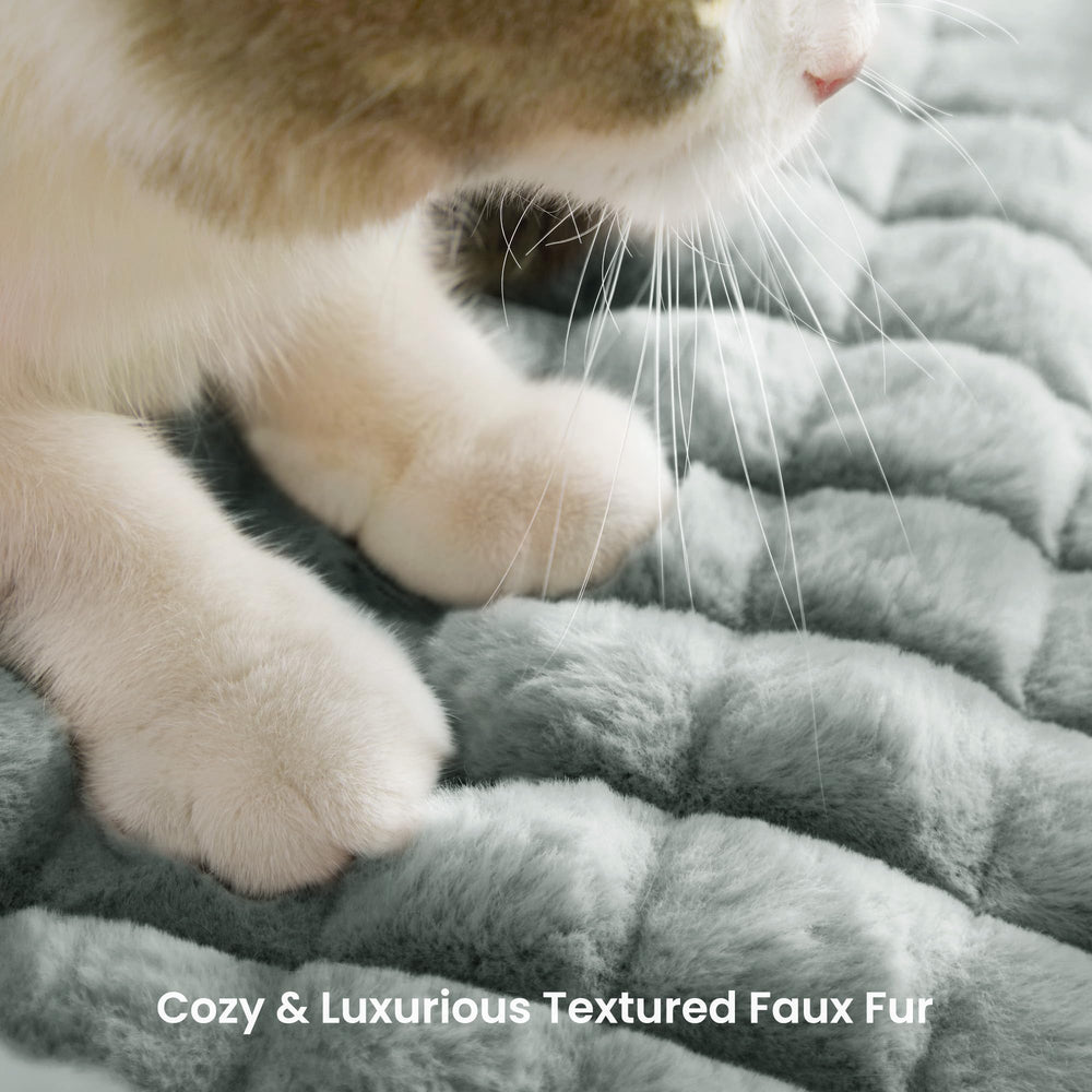 Blunique non-slip base keeps the bed steady on smooth floors.
