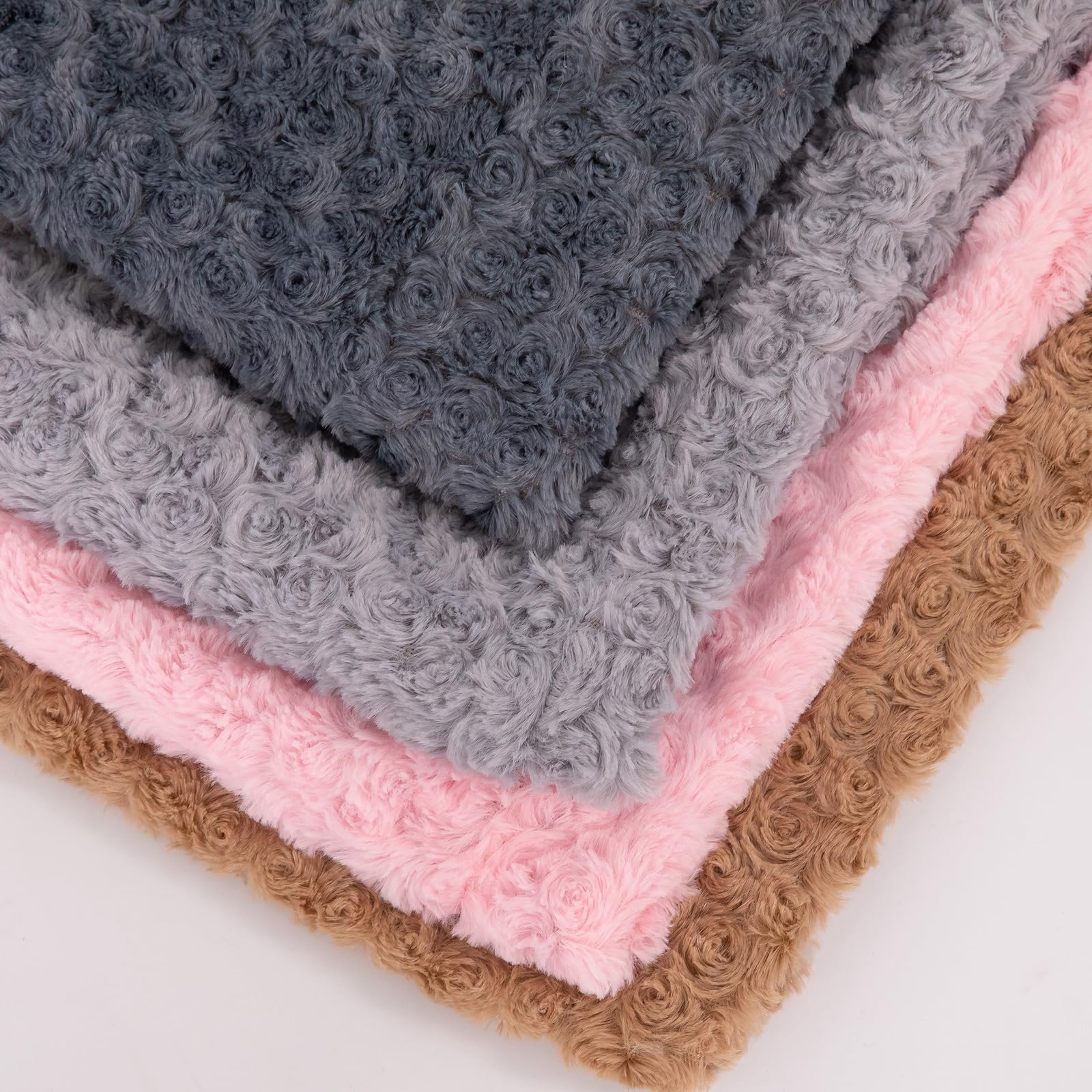 BLVOTKRO Easy care cover ideal for busy homes with pets.