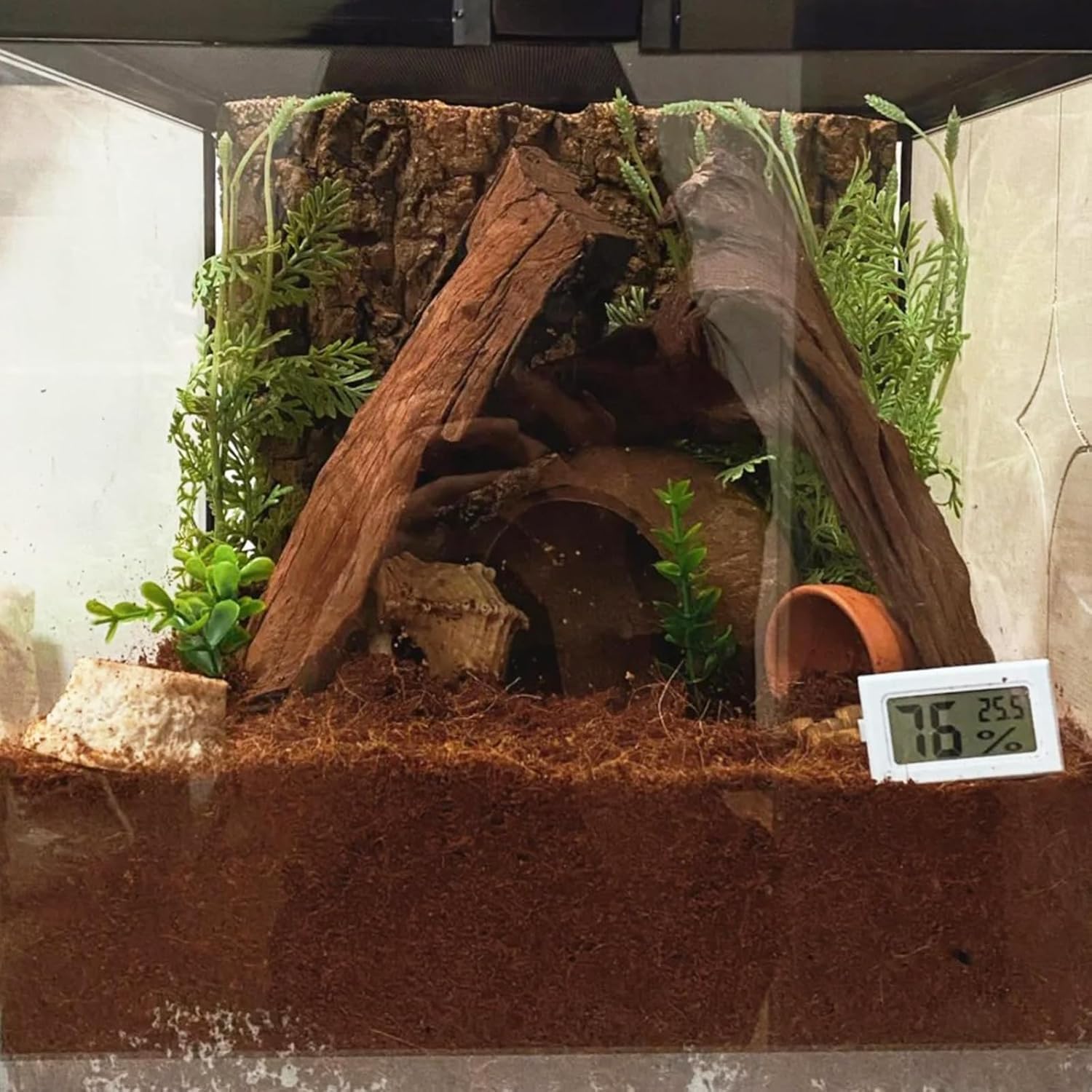 BNOSDM reptile soil substrate versatile bedding for snakes and lizards.