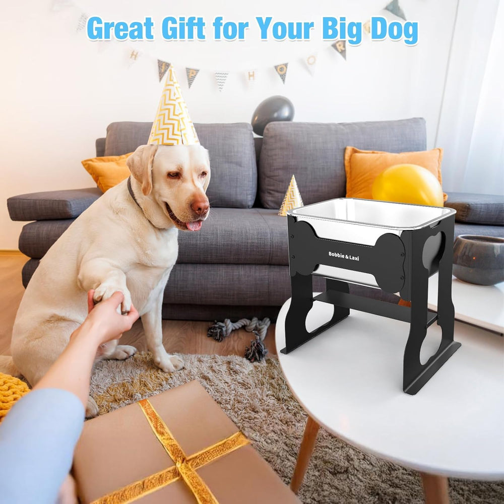 Bobbie & Laxi indoor/outdoor feeding station helps keep floors dry.