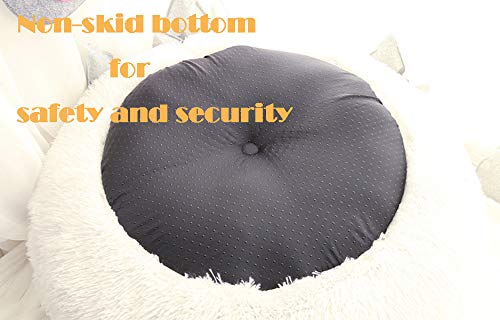 Non-slip, water-resistant bottom keeps the bed in place.