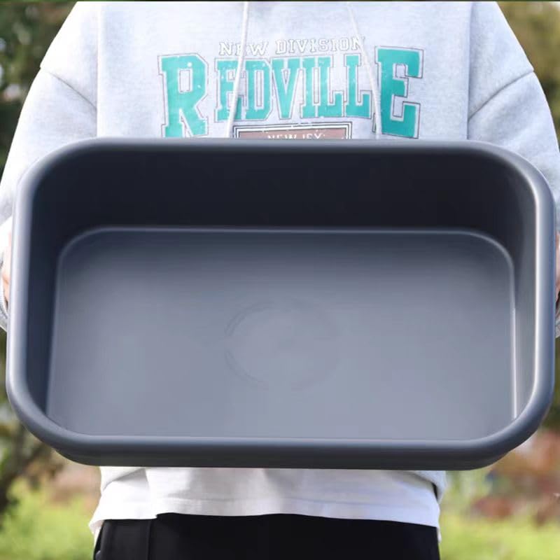 BOHESI extra-large litter box in-use with seniors in a multi-pet home.