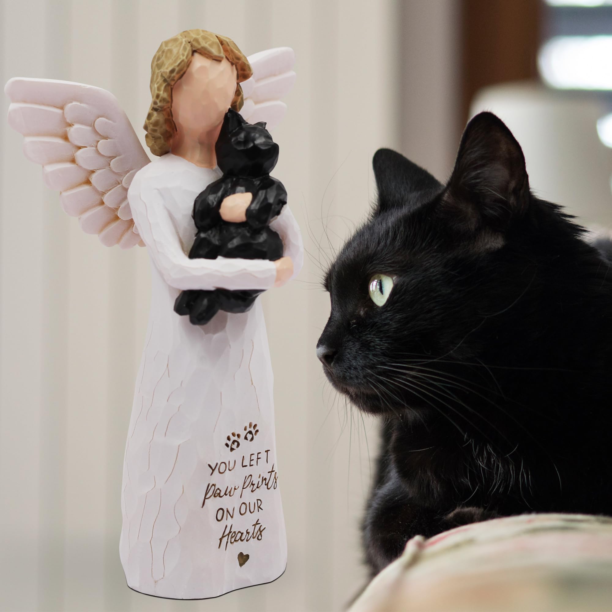 BORLESTA engraved paw prints on our hearts figure for sentimental display