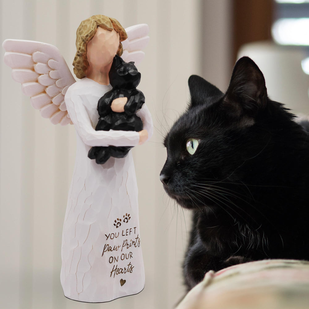 BORLESTA engraved paw prints on our hearts figure for sentimental display