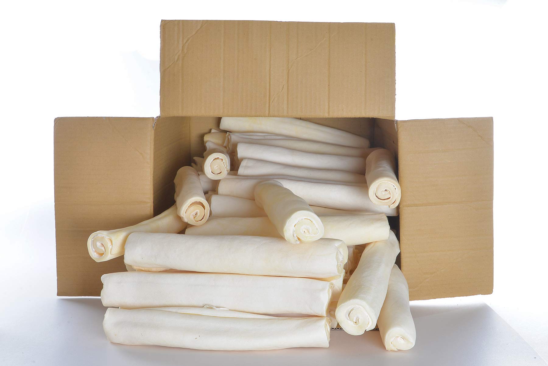 Brazilian Pet Premium Retriever Rolls texture detail, flexible chew that wears gradually