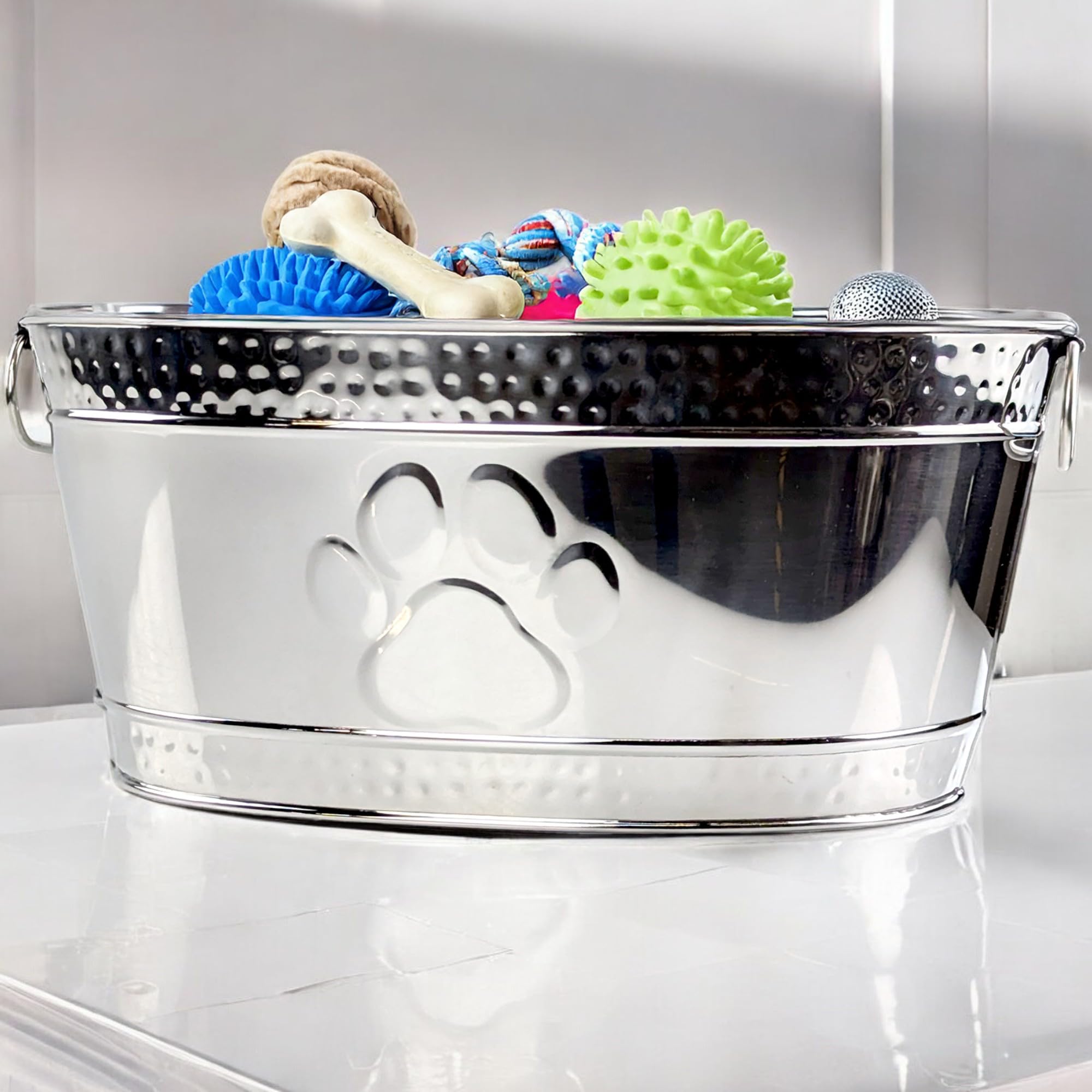 Silver finish complements modern interiors and is easy to clean.