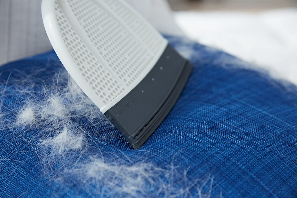 Broombi reusable and hygienic design eliminates dirty bristles and refills.