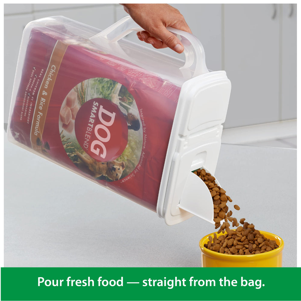 Buddeez EZ Grip handle enables easy one-handed pouring and carrying.