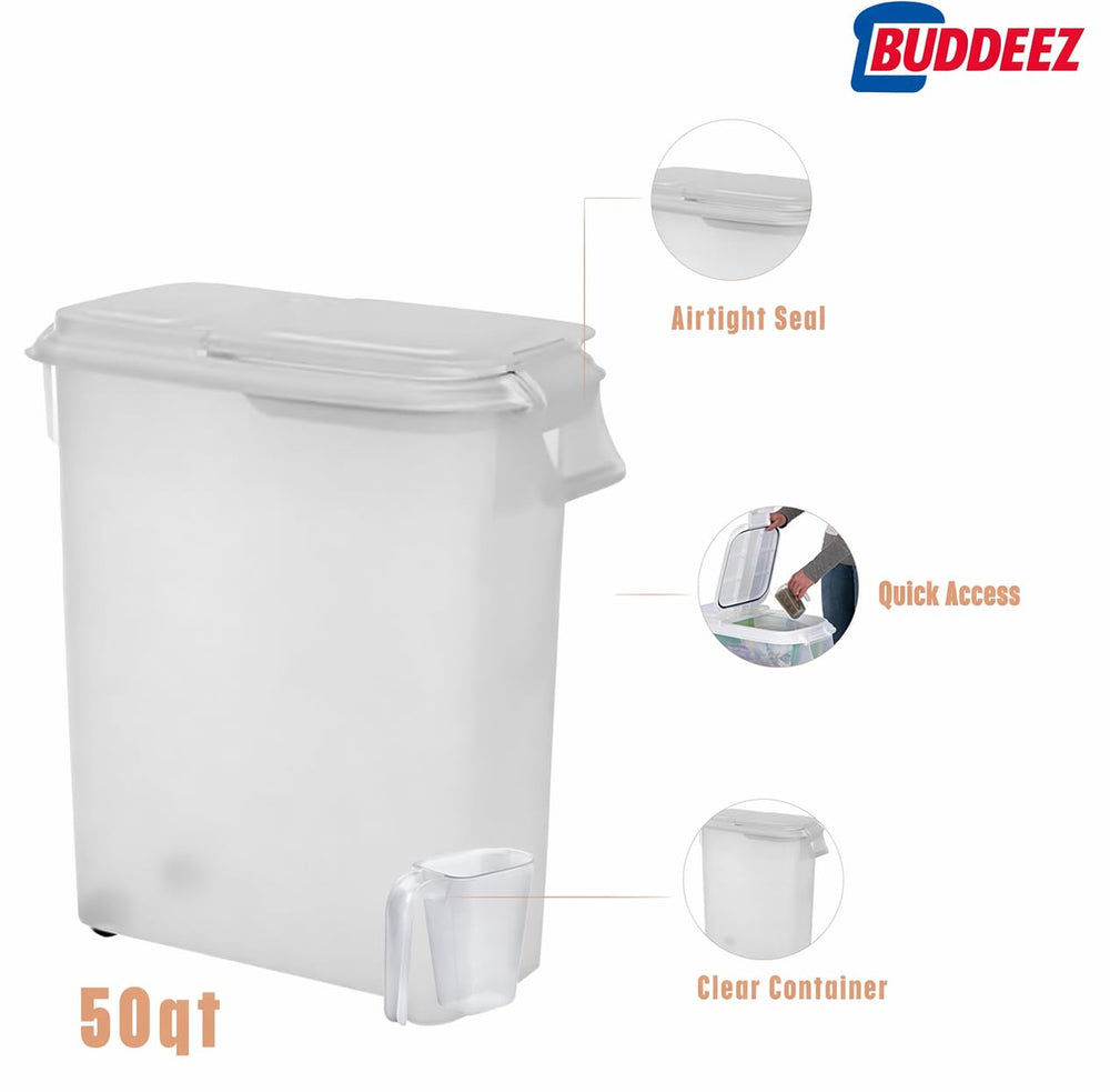 Buddeez flip-top lid enables quick access during feeding.