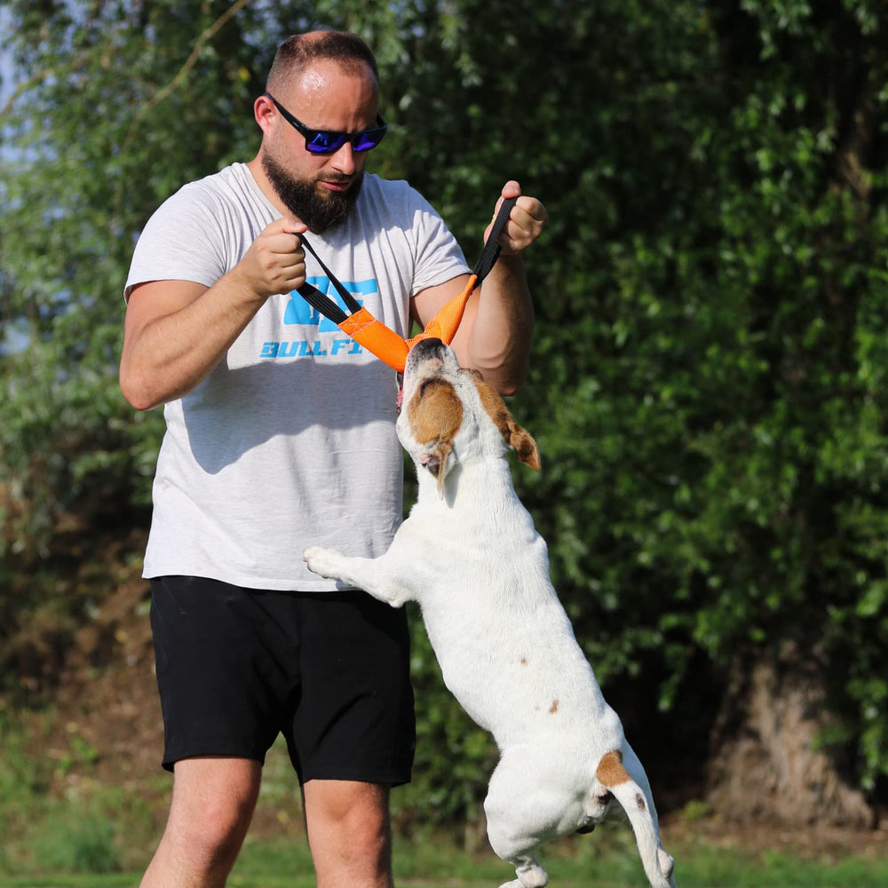 Bull Fit tug-of-war action emphasizes durable wear