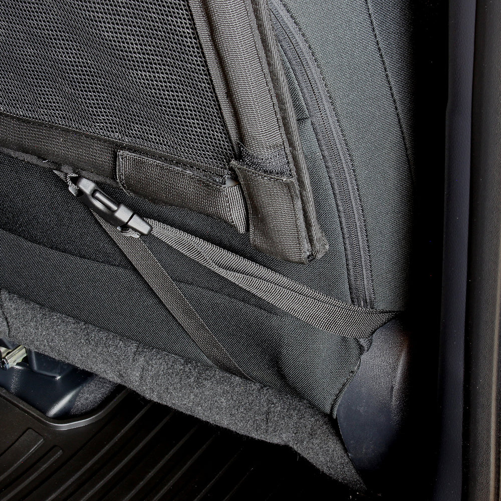 Bushwhacker Deluxe dog barrier highlights scratch-resistant durability for long trips