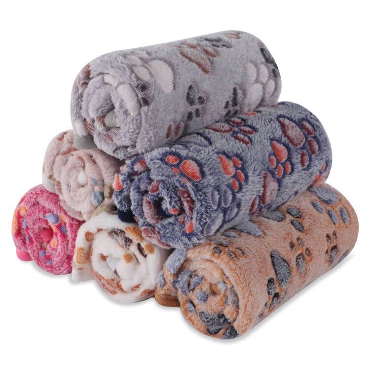 BVAGSS paw print blanket for small dogs offers cozy warmth.