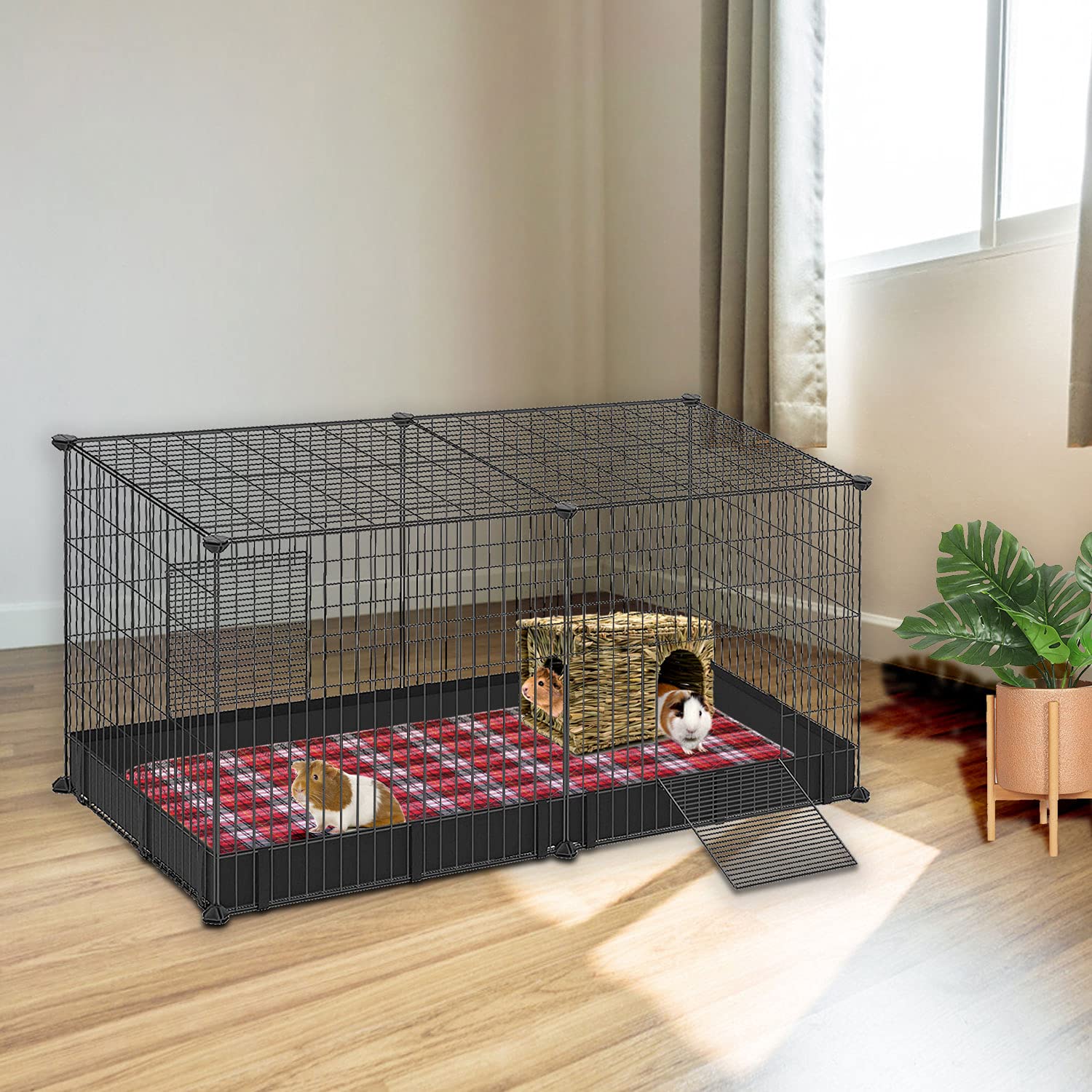 BWOGUE natural grass hideaway—cool in summer, warm in winter.