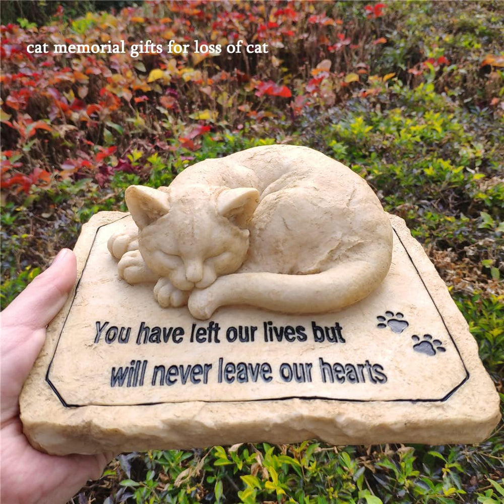 Carchistan paw-print detail on the memorial stone adding a gentle remembrance