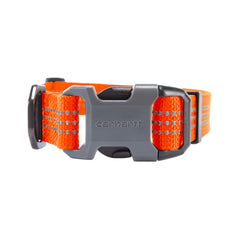 Carhartt collar with duck canvas detail for added durability