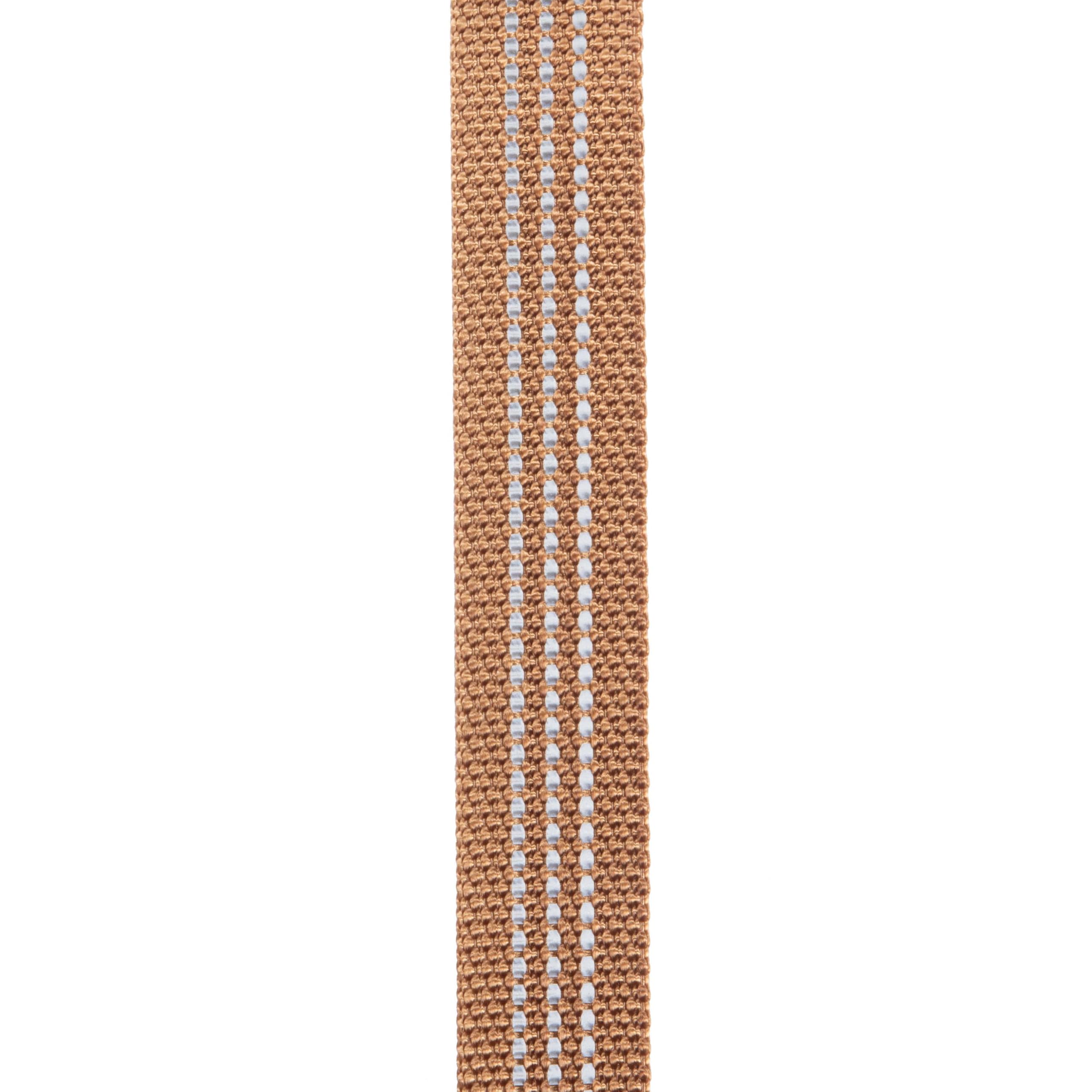 Carhartt collar's slotted D-ring holds ID tags and leash.