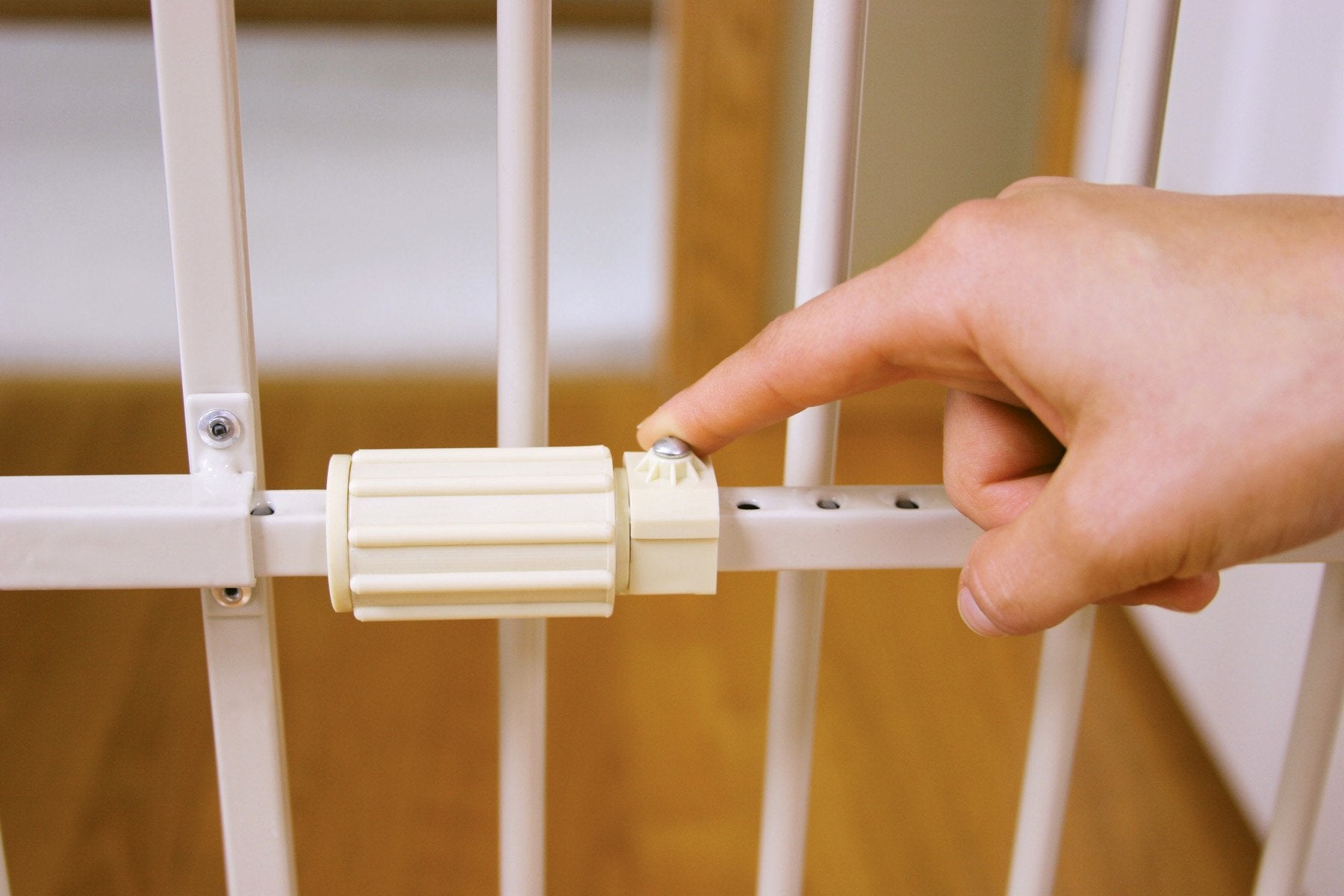 Carlson Lil Tuffy gate folds for quick storage and travel.