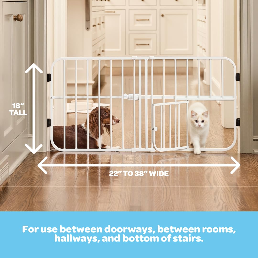 Carlson Lil Tuffy gate shows pressure mount installation with wall-friendly design.
