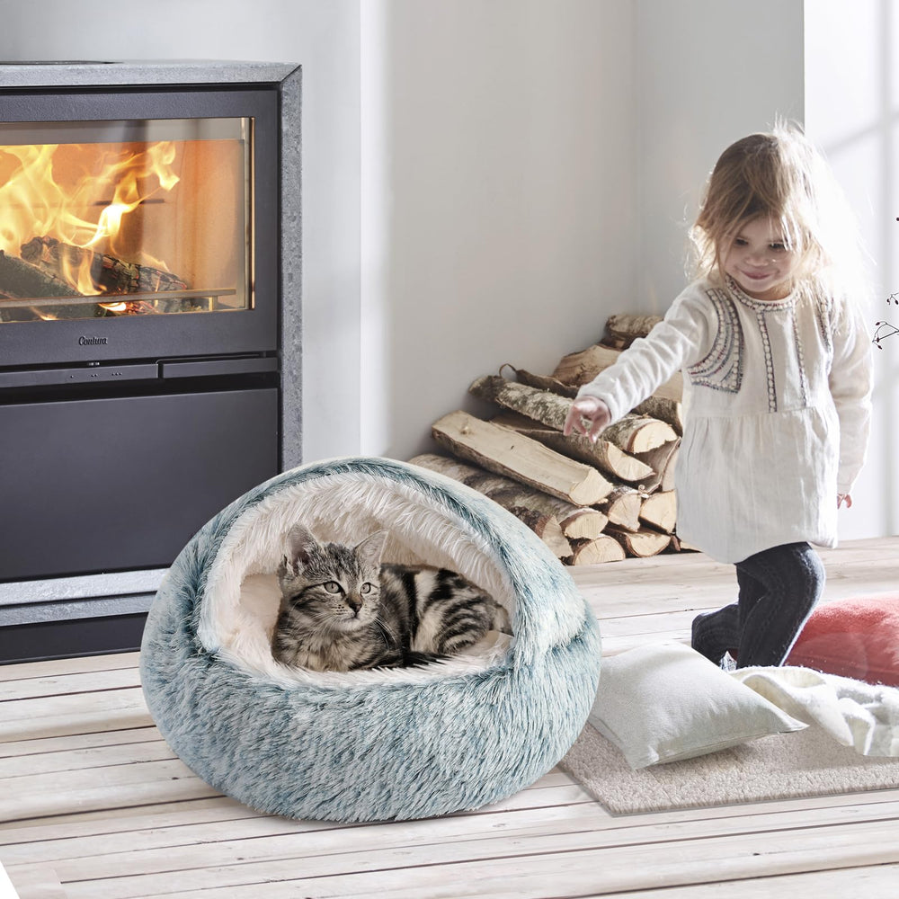 CATISM Cozy Cat Pod ideal for indoor use and naps