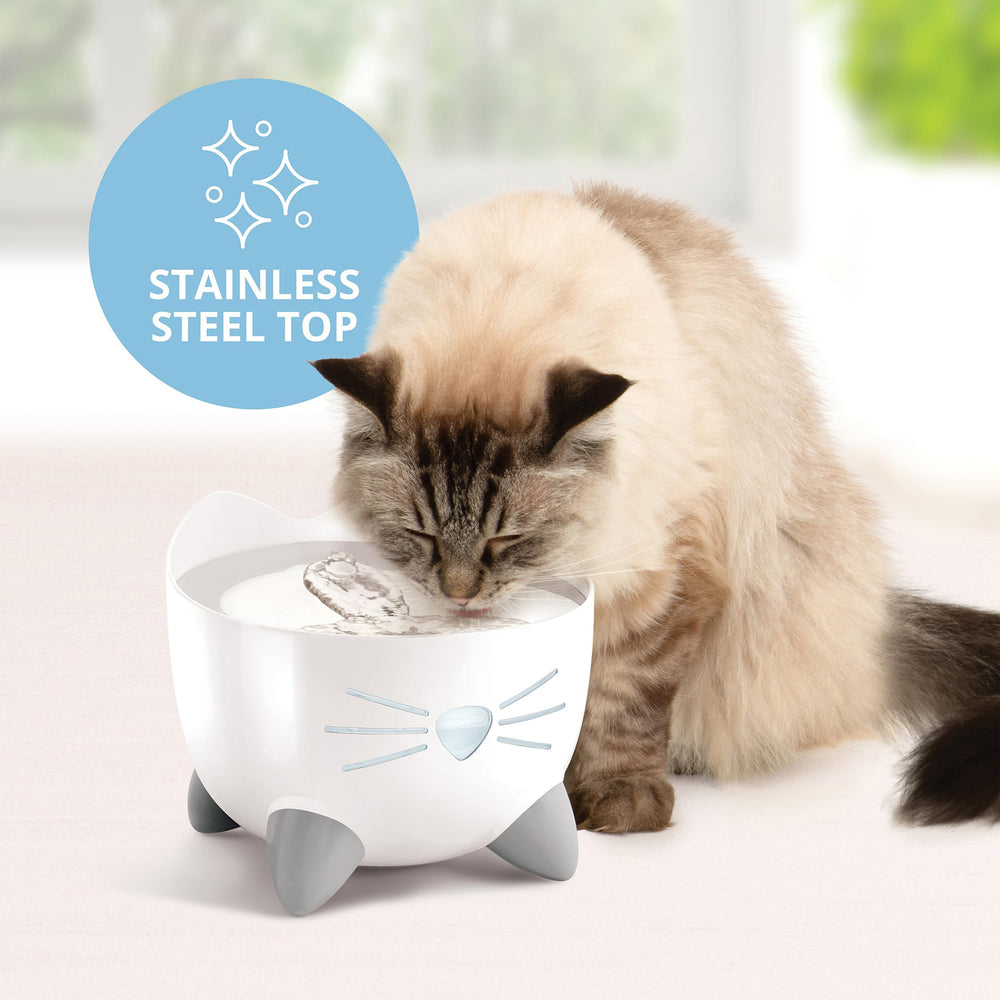 Catit PIXI wide drinking surface reduces whisker stress.