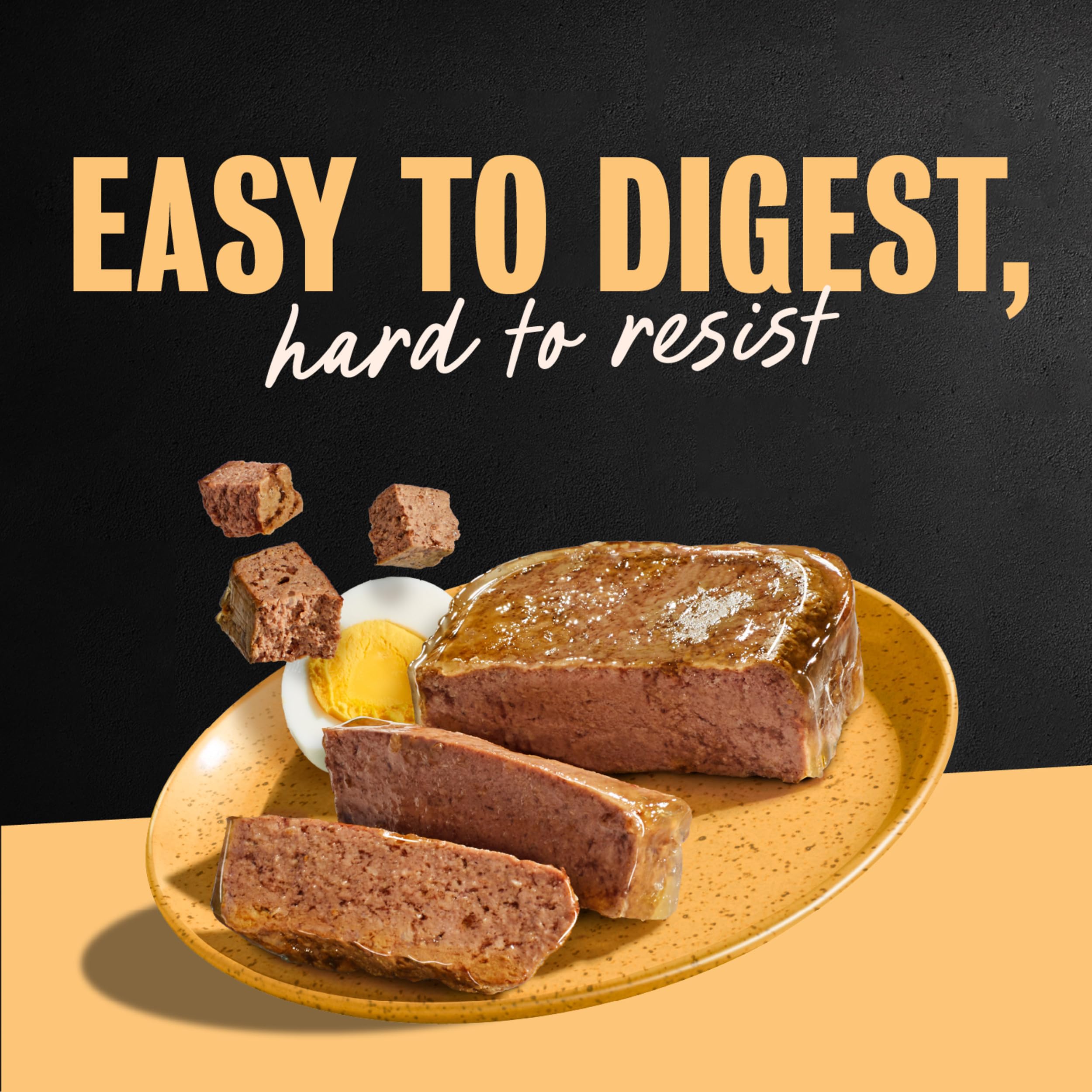 Cesar Classic Loaf in Sauce Grilled Steak & Eggs close-up on tray