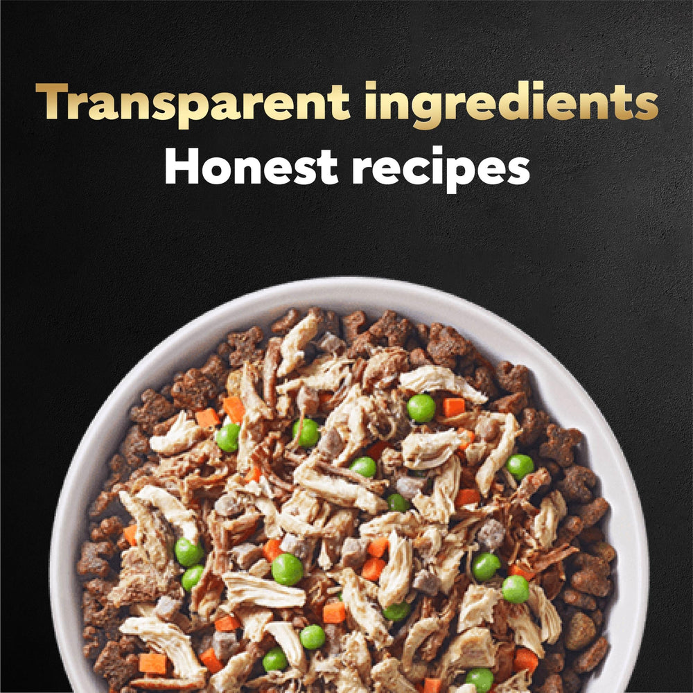Cesar Simply Crafted slow-cooked flavor delivers appealing aroma.
