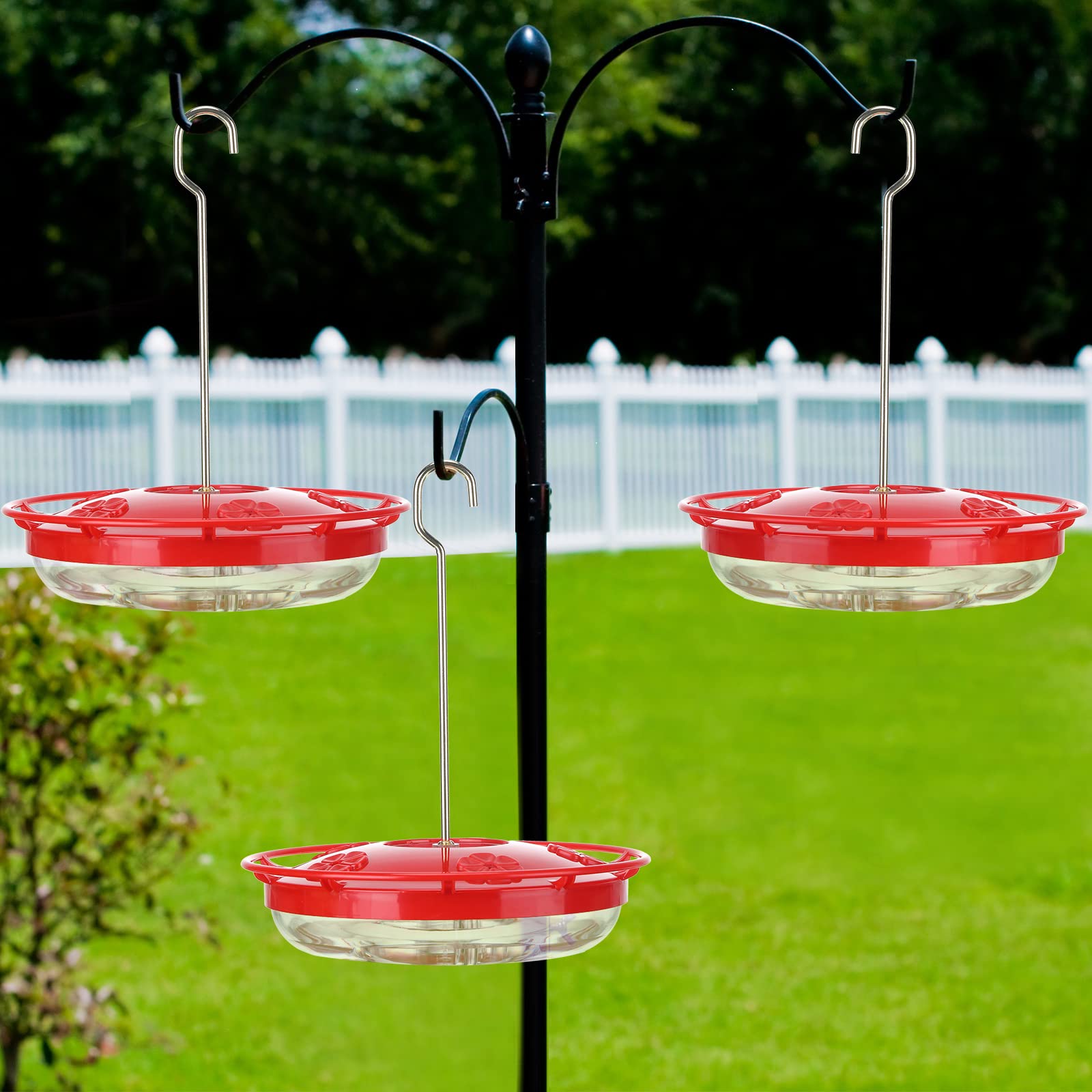CHENGU included hooks and brushes simplify hanging and cleaning.