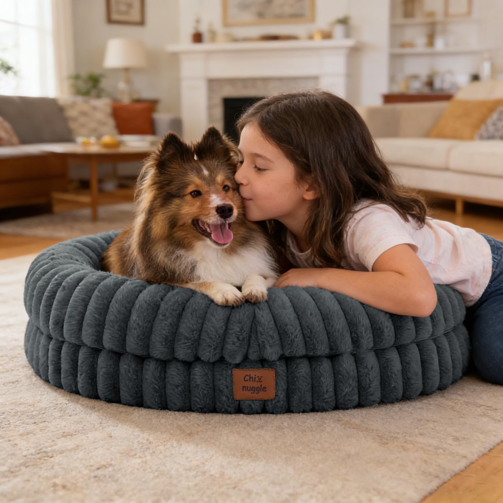 ChiXnuggle bed with 360° bolsters offers full head-to-tail support.