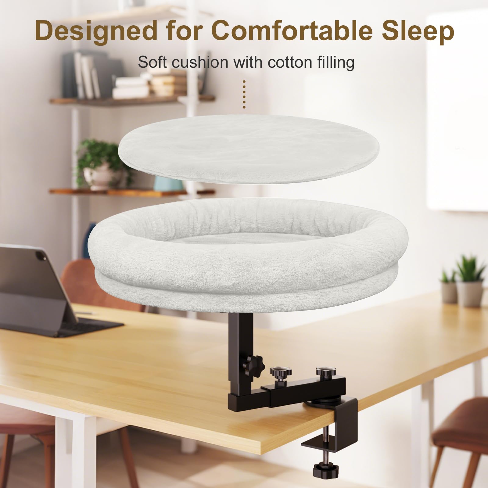 Chloraeon plush cushion adds warmth and comfort for naps.