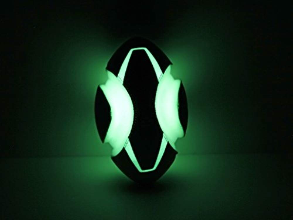Chuckit! Fumble Fetch toy shows deep-ridged grooves for easy catching and carrying.