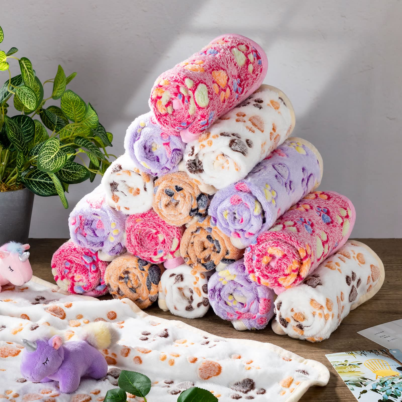 Chumia 40-piece color pack of pet blankets for daily use.