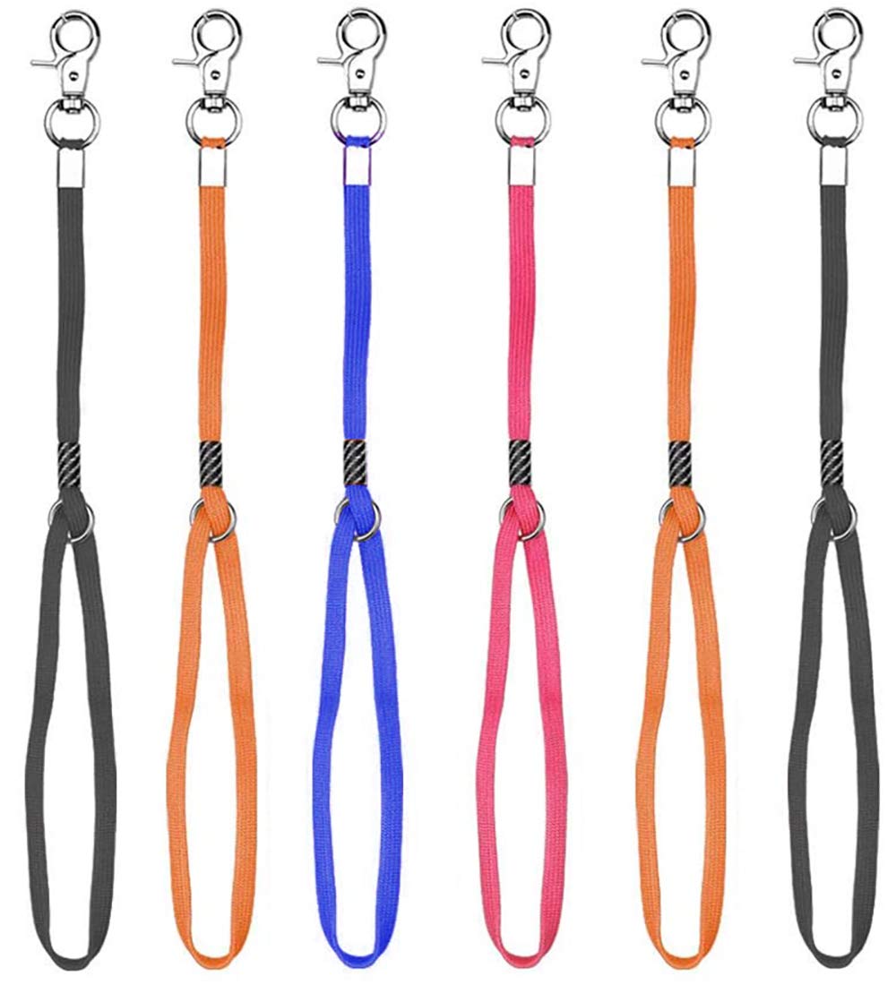 CLCK pet grooming loop noose secures the neck gently for safe bathing.