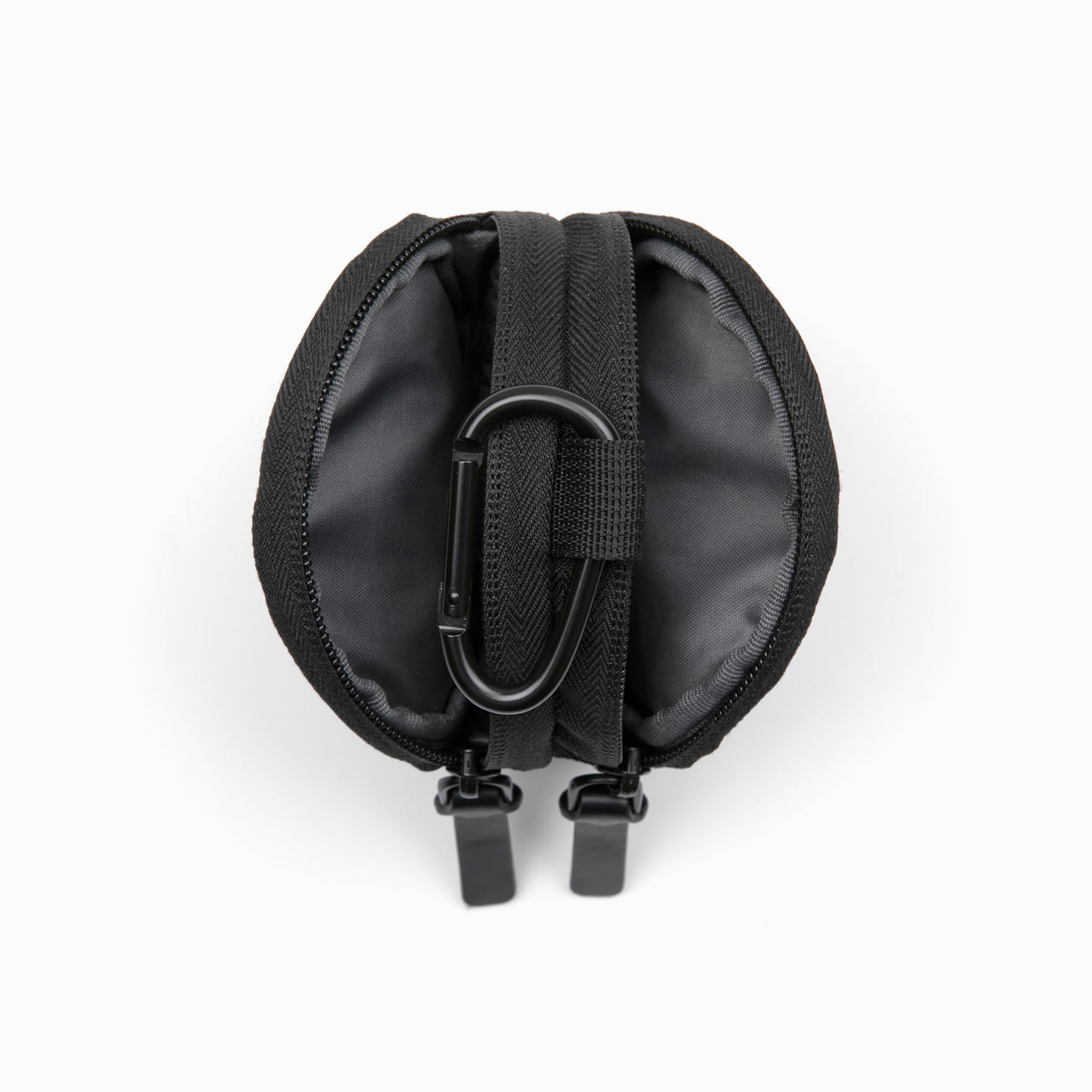 Cleverpup Snackpack back webbing strap prevents dangling while walking.