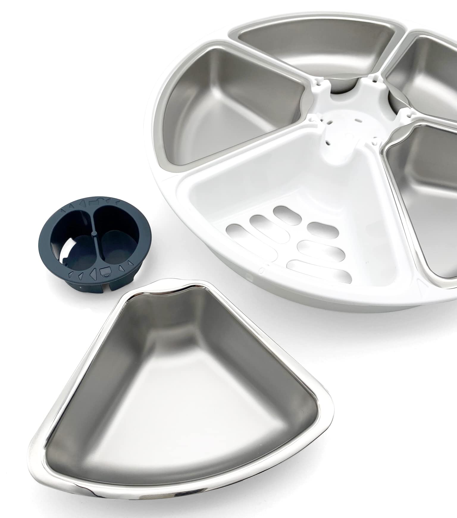 Closer Pets C500 supports both wet and dry food for flexible meals.