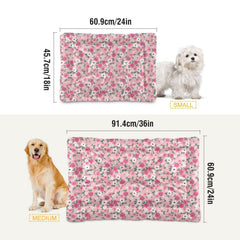 Coikll pink floral bed pad is machine washable for easy cleaning.