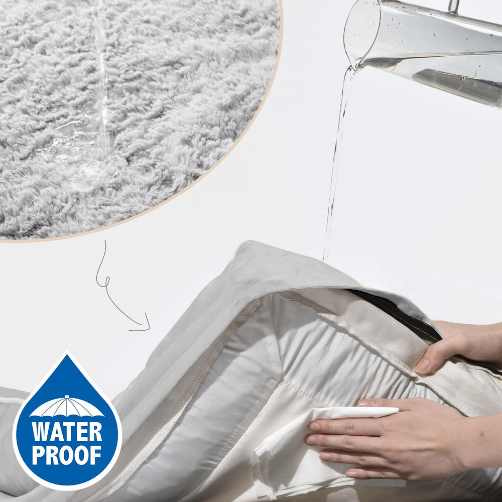 Comfort Expression plush surface feels soft and skin-friendly for paws and nose.