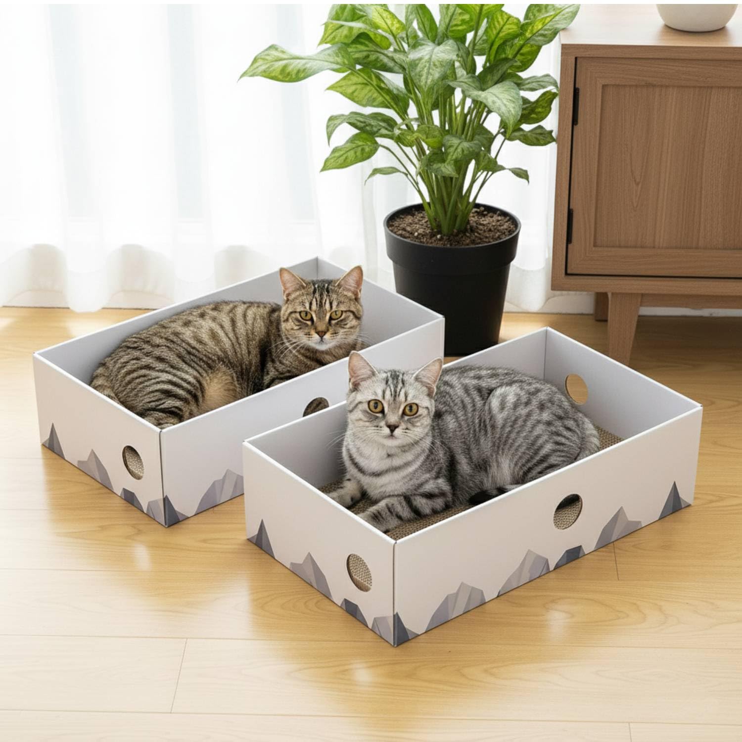 Conlun heavy-duty cardboard scratcher supports long-lasting play for active cats.