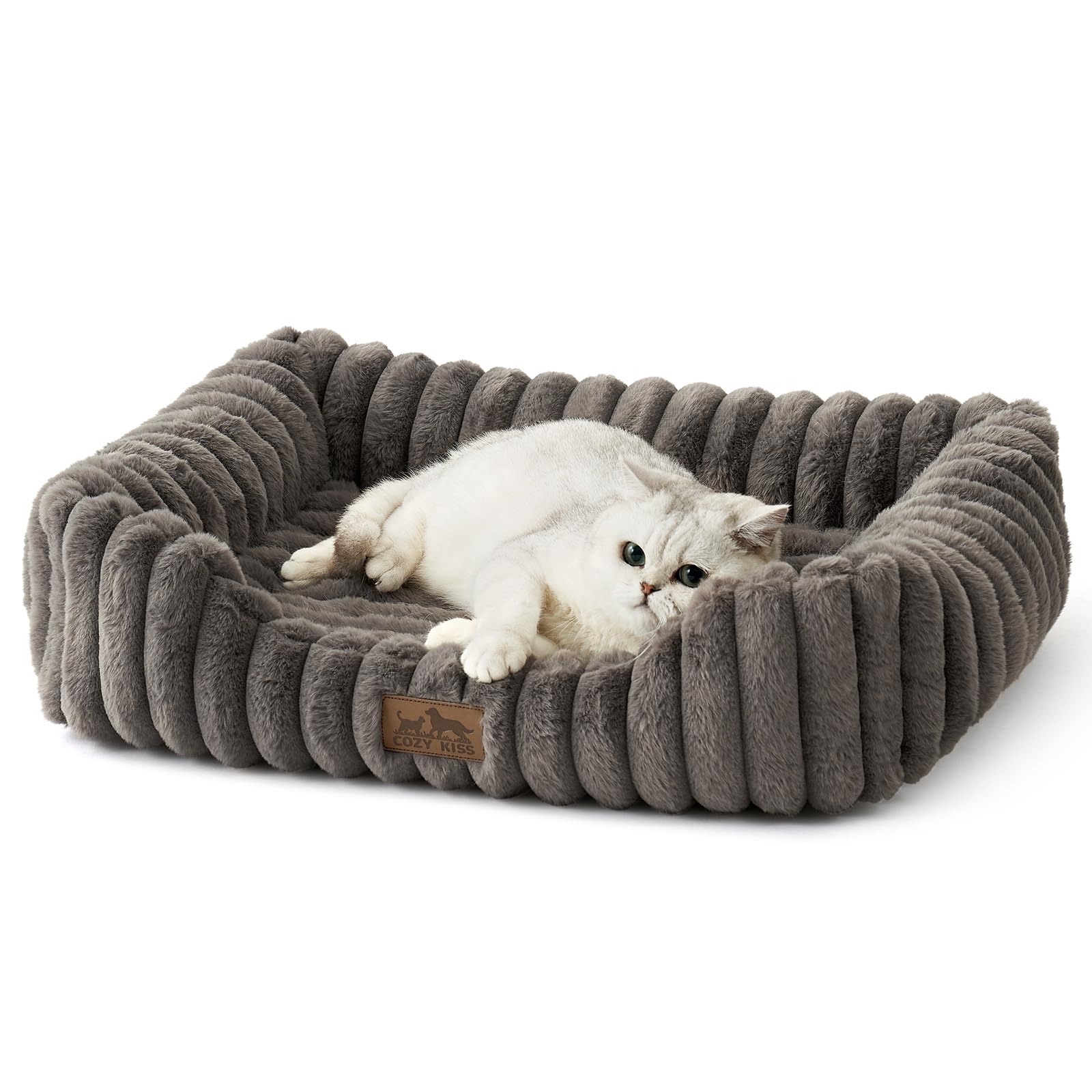 COZY KISS orthopedic bed front view with plush fur for cozy naps