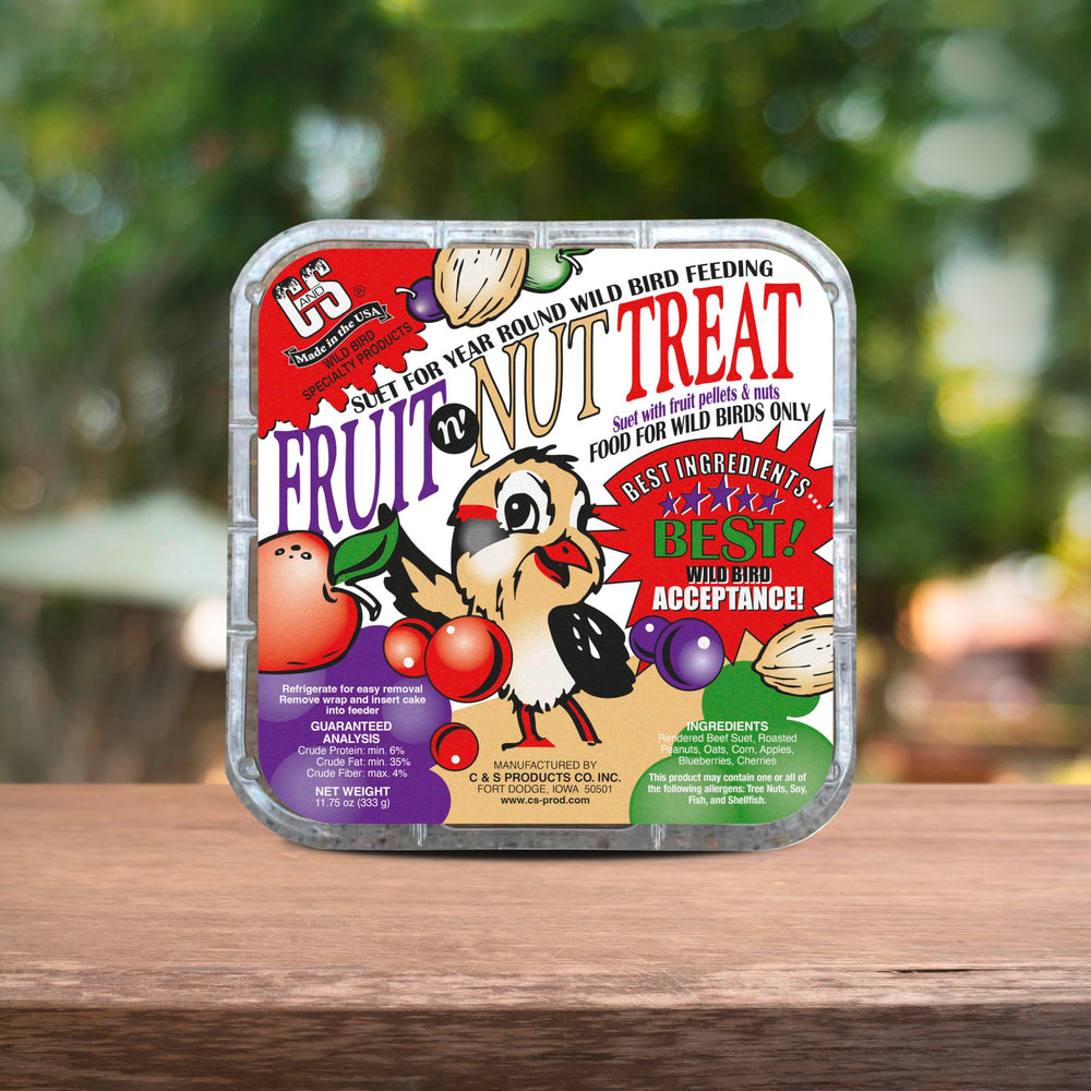 C&S Fruit n’ Nut Suet Cake supports year-round feeding in feeders