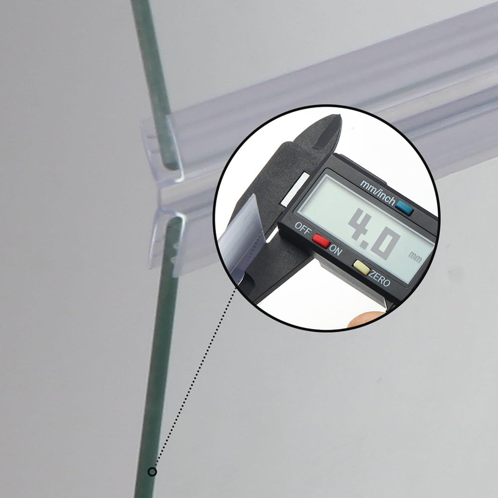 CUCZUUS tank hood lets in ample light for a bright aquarium environment.