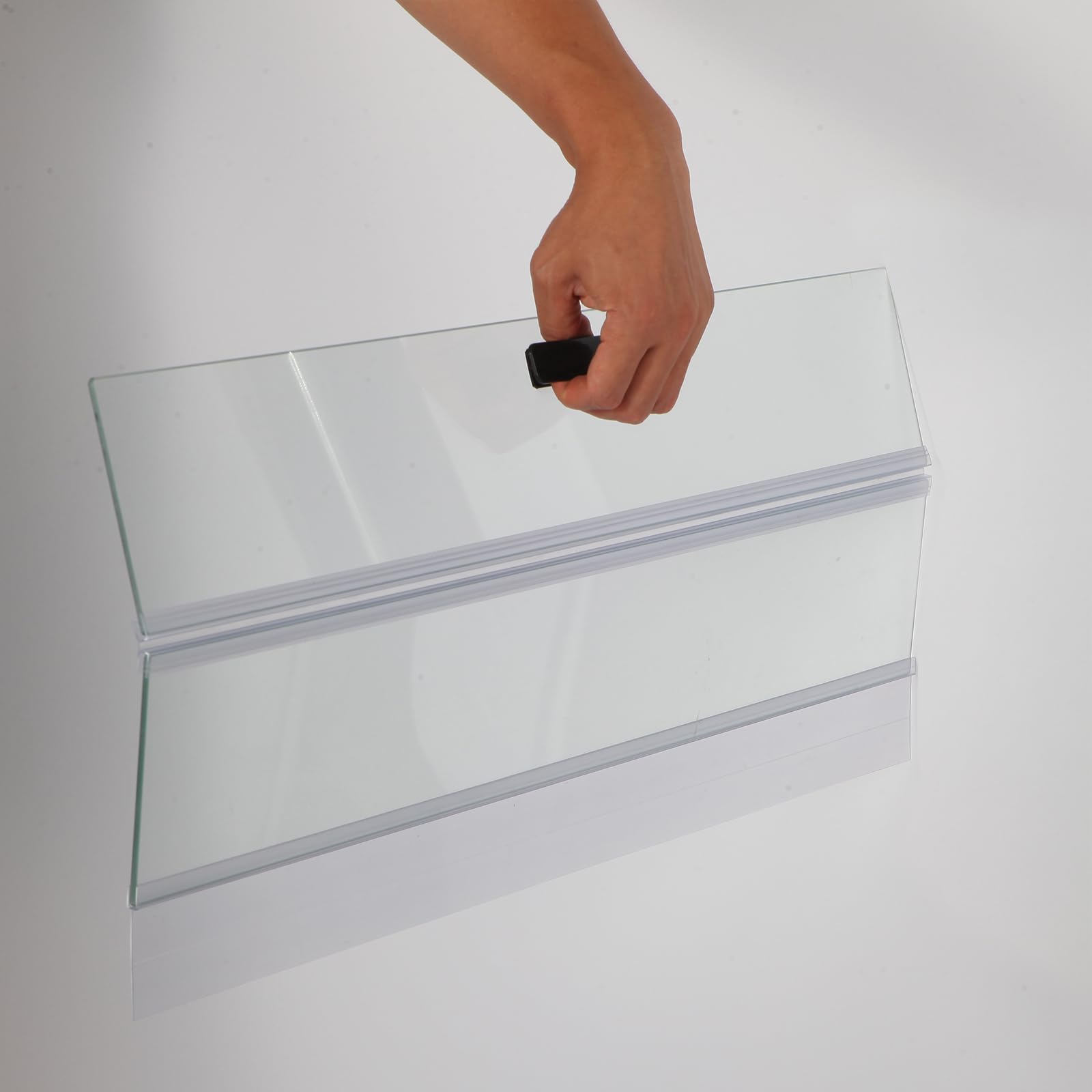 CUCZUUS access panel allows easy lighting adjustments without removing the lid