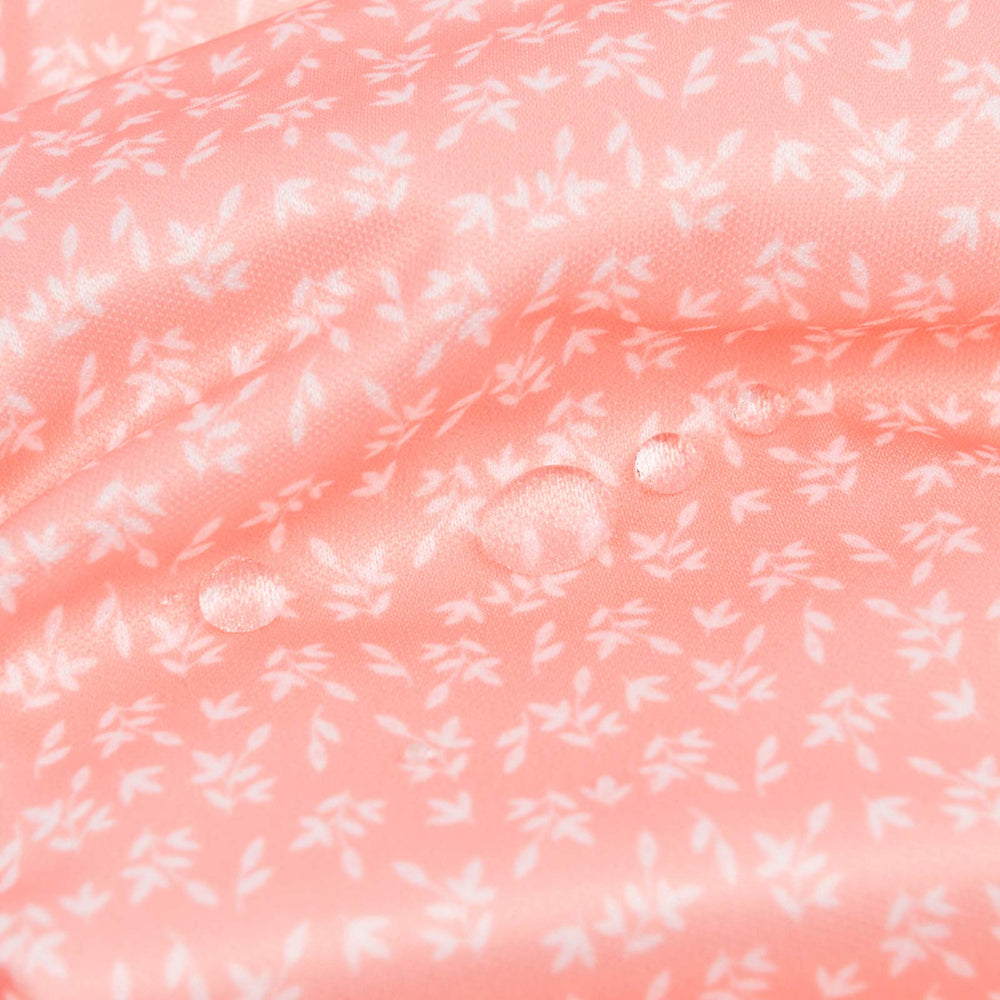 Easy-to-clean design with extra loops to secure during washing.