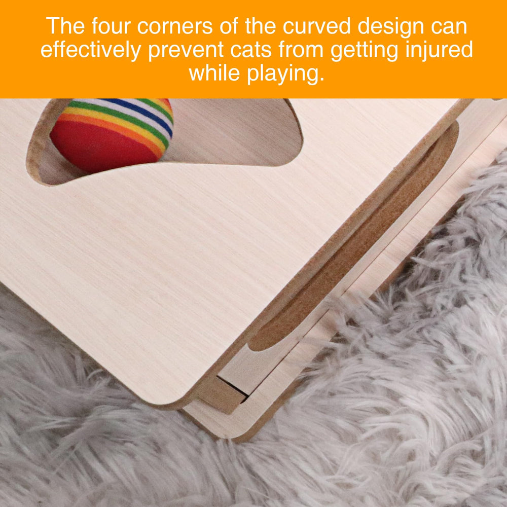 DI BI GRAMAS cat box puzzle holes side view encourages hunting tasks.